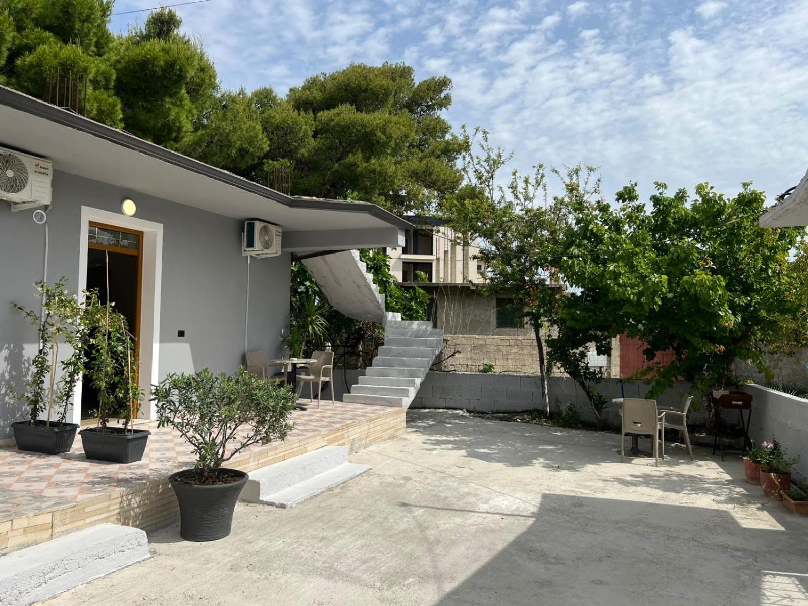 Vila Vlore Gasthuis Vlorë