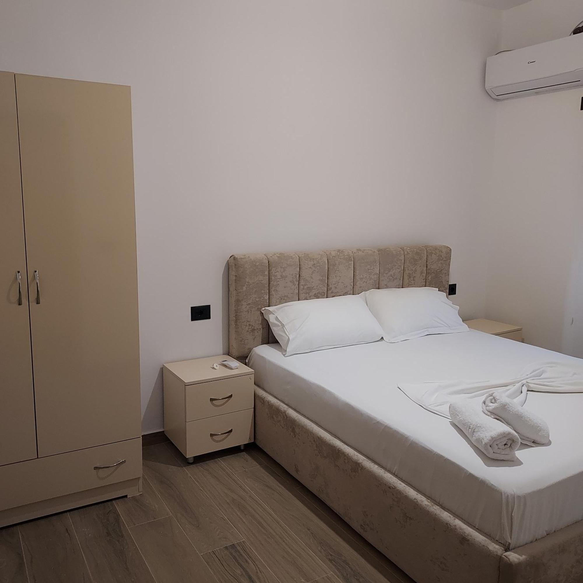 Vila Vlore * Vlorë